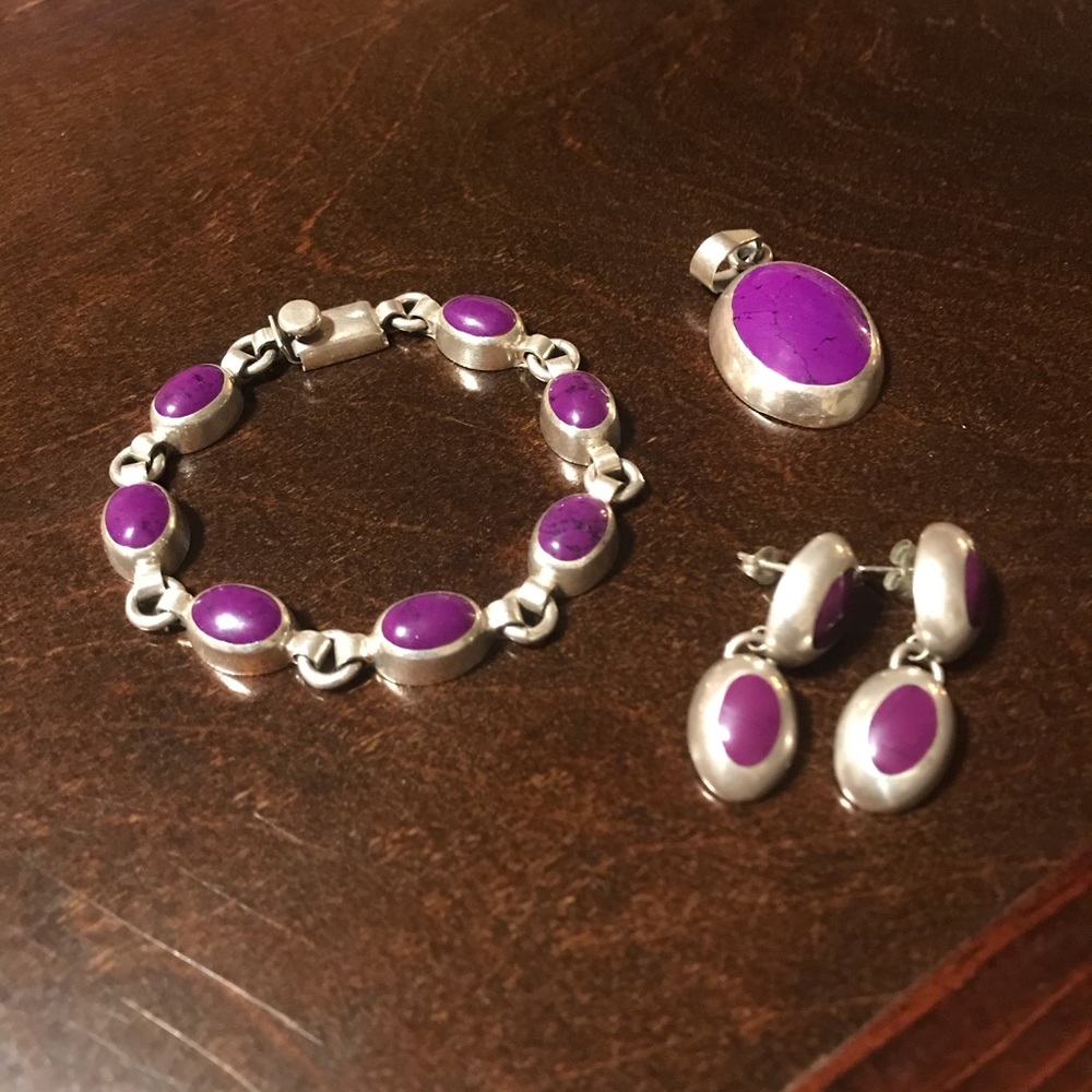 Assortment of silver jewelry
